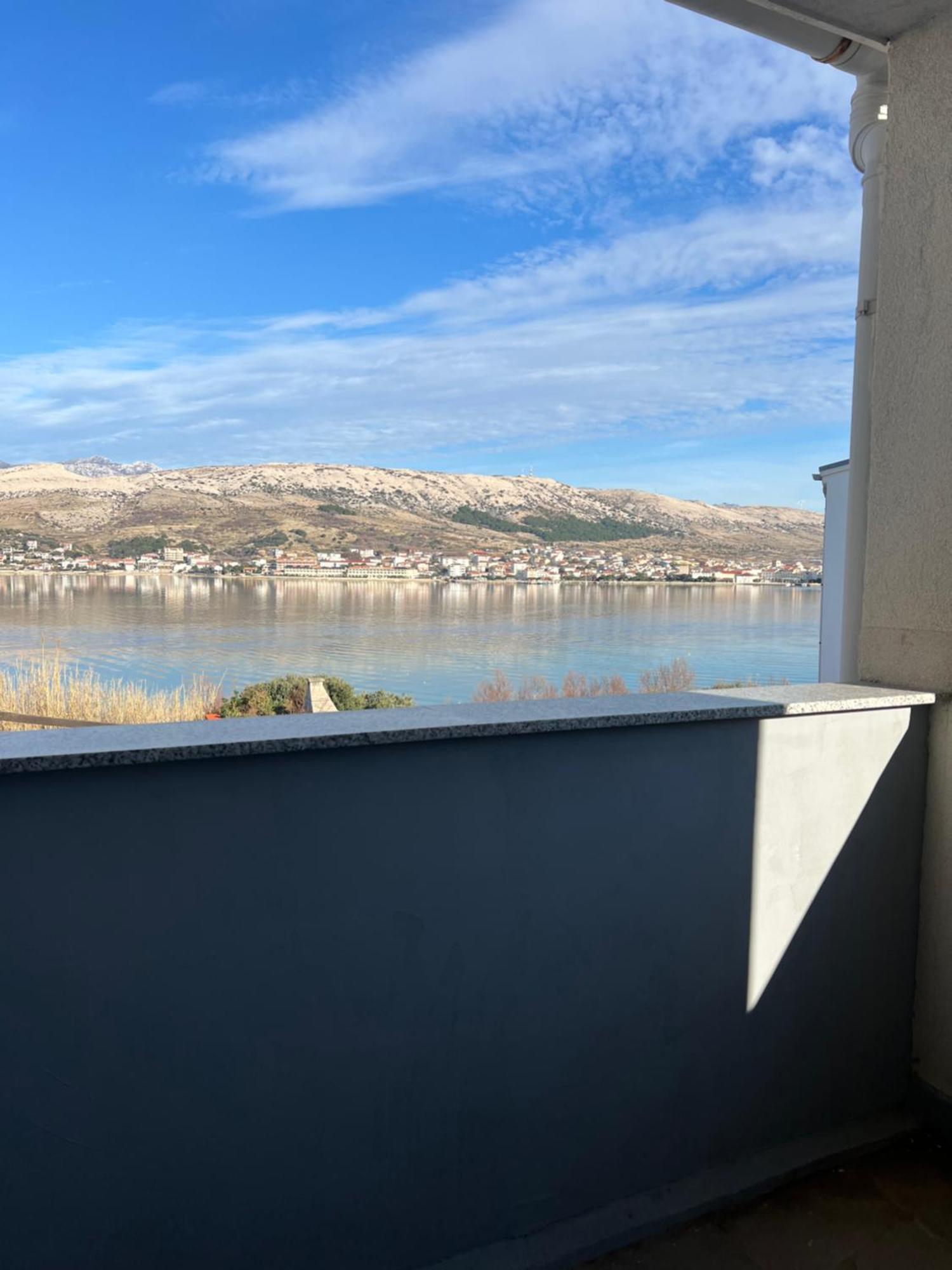 Apartments Mia Pag Паг Экстерьер фото